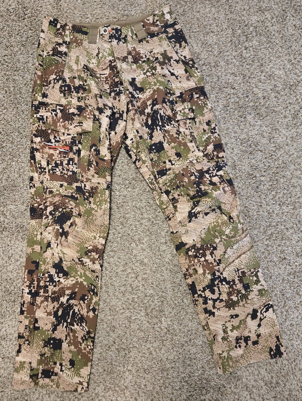 Sitka Mountain Mens Hunting Camo Cargo Pants – Tan Green Digital Print Sz 32